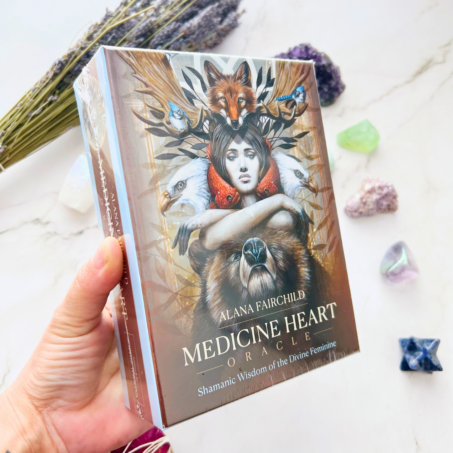 Medicine Heart Oracle: Shamanic Wisdom of the Divine Feminine