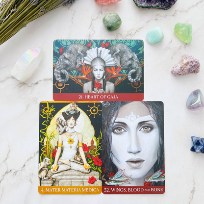 Medicine Heart Oracle: Shamanic Wisdom of the Divine Feminine