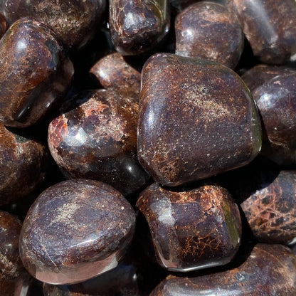 Garnet Tumbled Stones