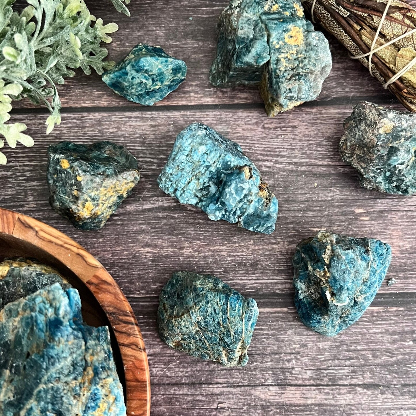 Raw Apatite Stones