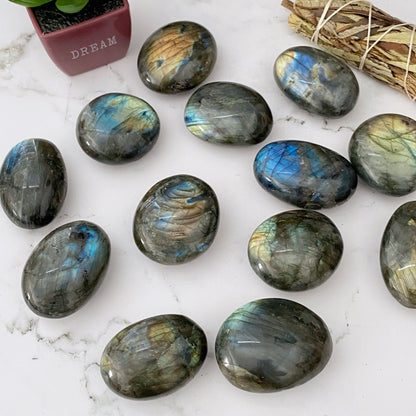 2.5" Labradorite Palm Stone