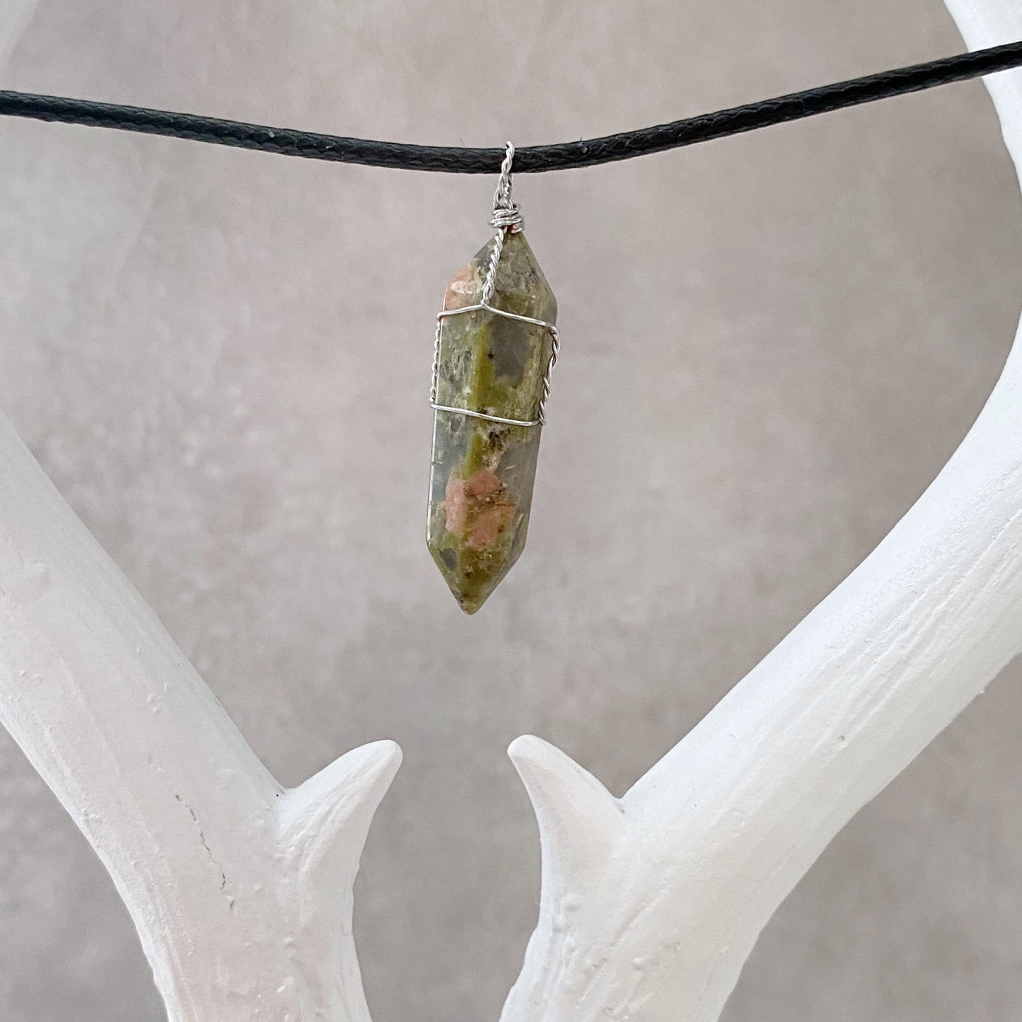 1.5" Double Terminated Unakite Point Pendant