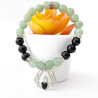 8mm Green Aventurine & Onyx Beaded Bracelet with Claddagh Charm