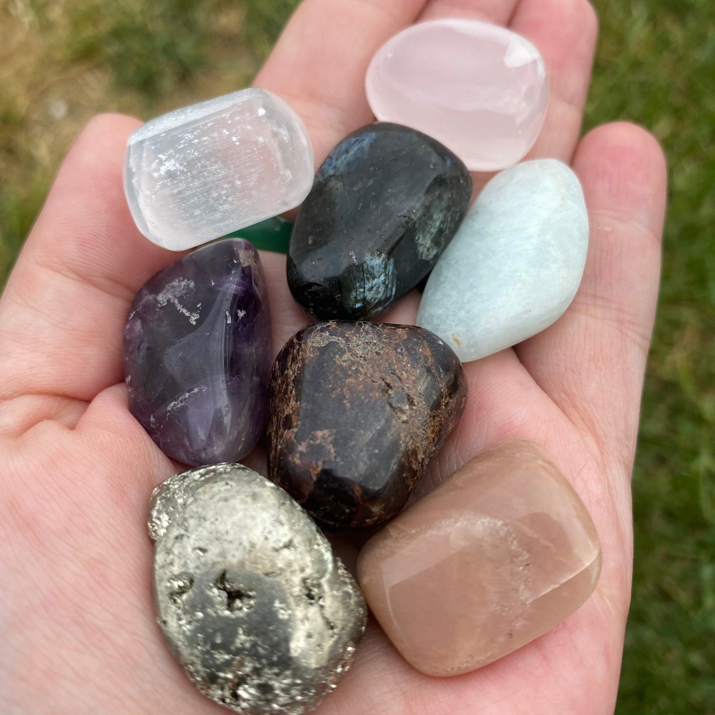 7 Chakra Crystals For Aquarius