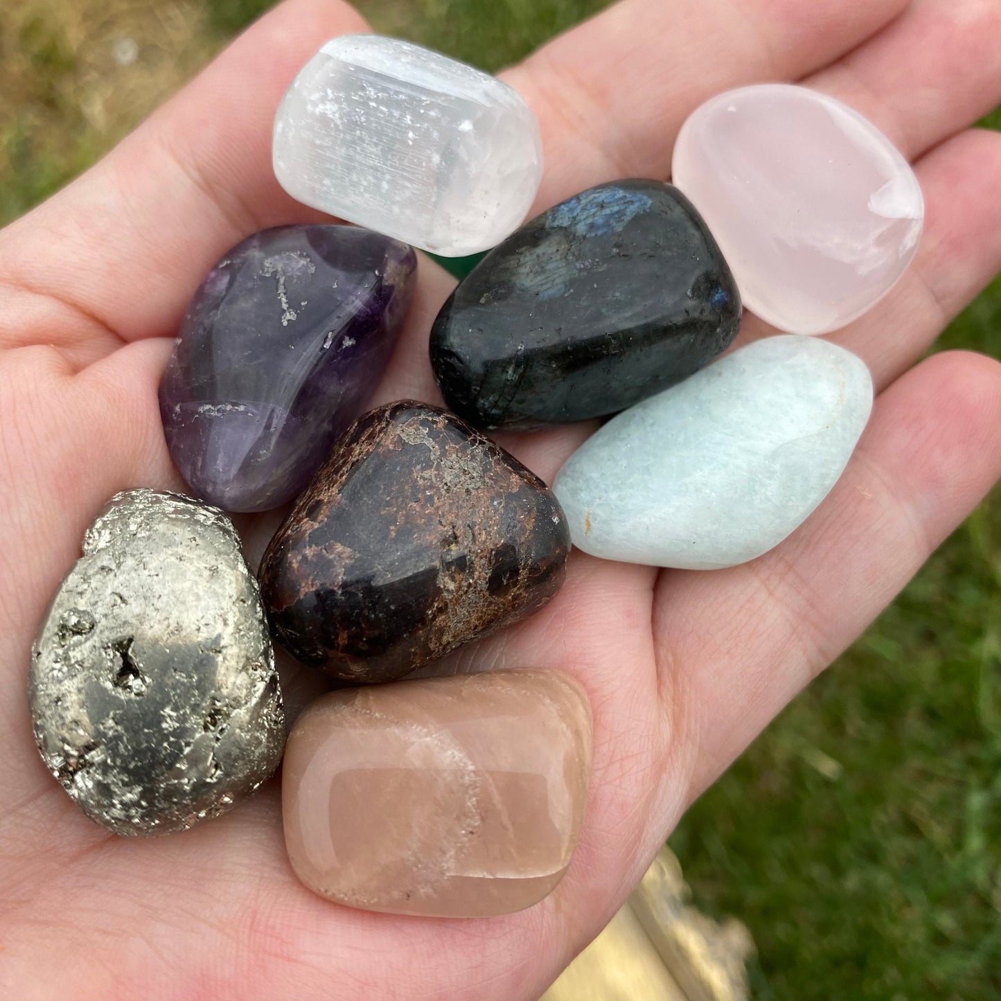 7 Chakra Crystals For Aquarius