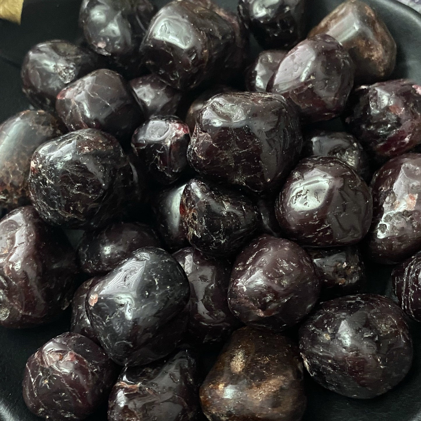 Garnet Tumbled Stones